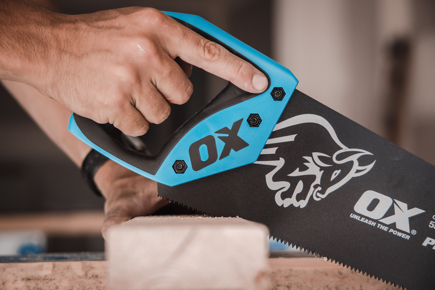 2f2f4196-5f59-41f1-8ff8-2e5f0daa983c OX Pro Easy Start Handzaag 500mm.png