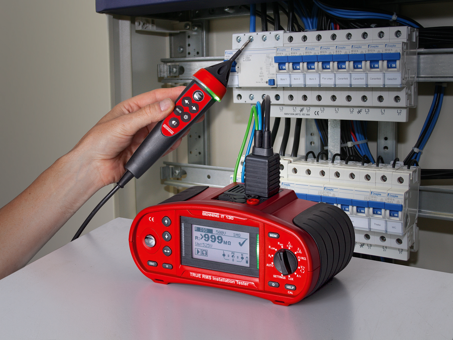 b03307d2-e64a-4004-a7c3-6e4694ccddfd BENNING IT 130 Installatietester TRUE RMS.png